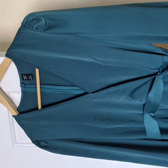 Shein emerald green satin mini dress - Picture 3 of 9